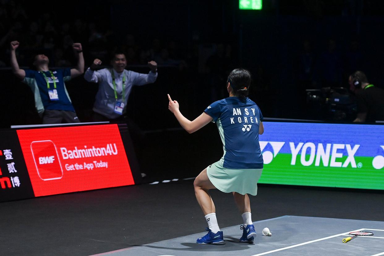 包含英格兰羽毛球队力克韩国羽毛球队，戴资颖统治全场的词条