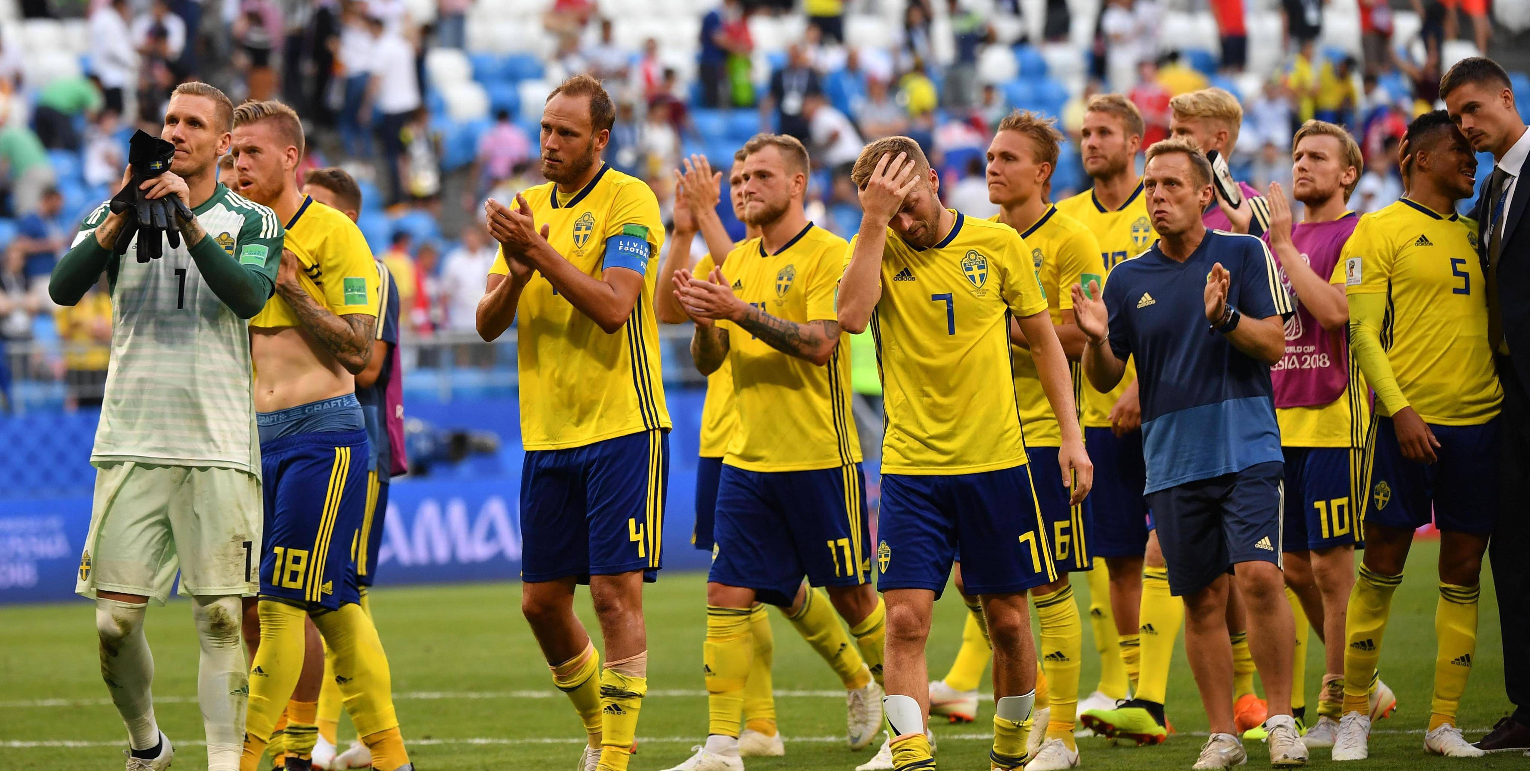 包含瑞典队在客场艰难取胜，实力赢得认可的词条