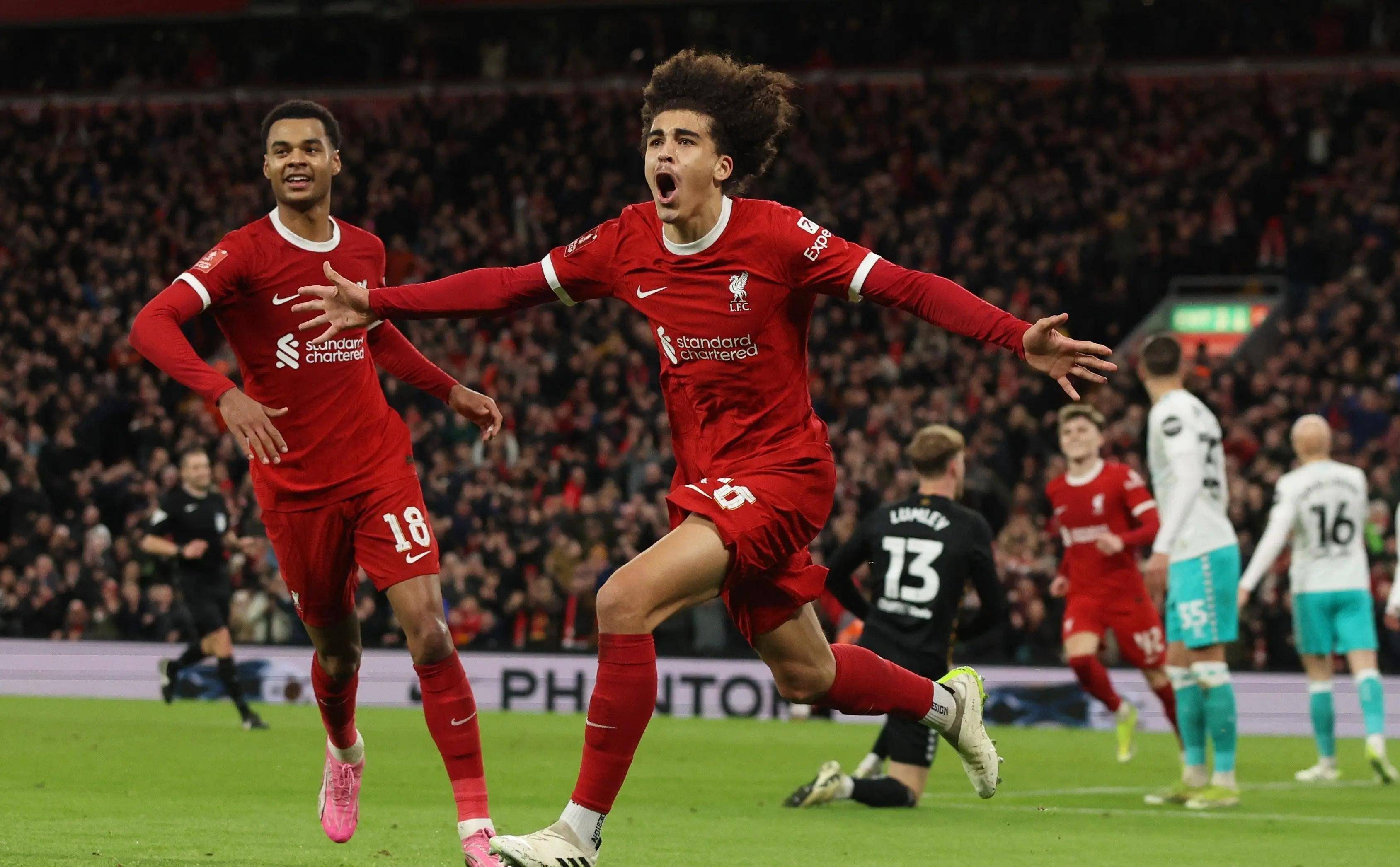 利物浦重夺英超冠军，球队气势如虹