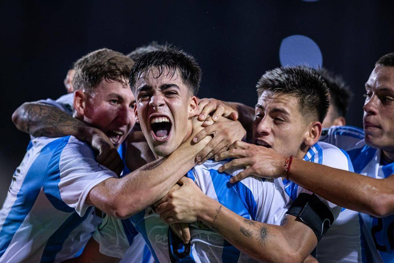 关于哥伦比亚队在国际交锋中取得胜利，球风优美的信息