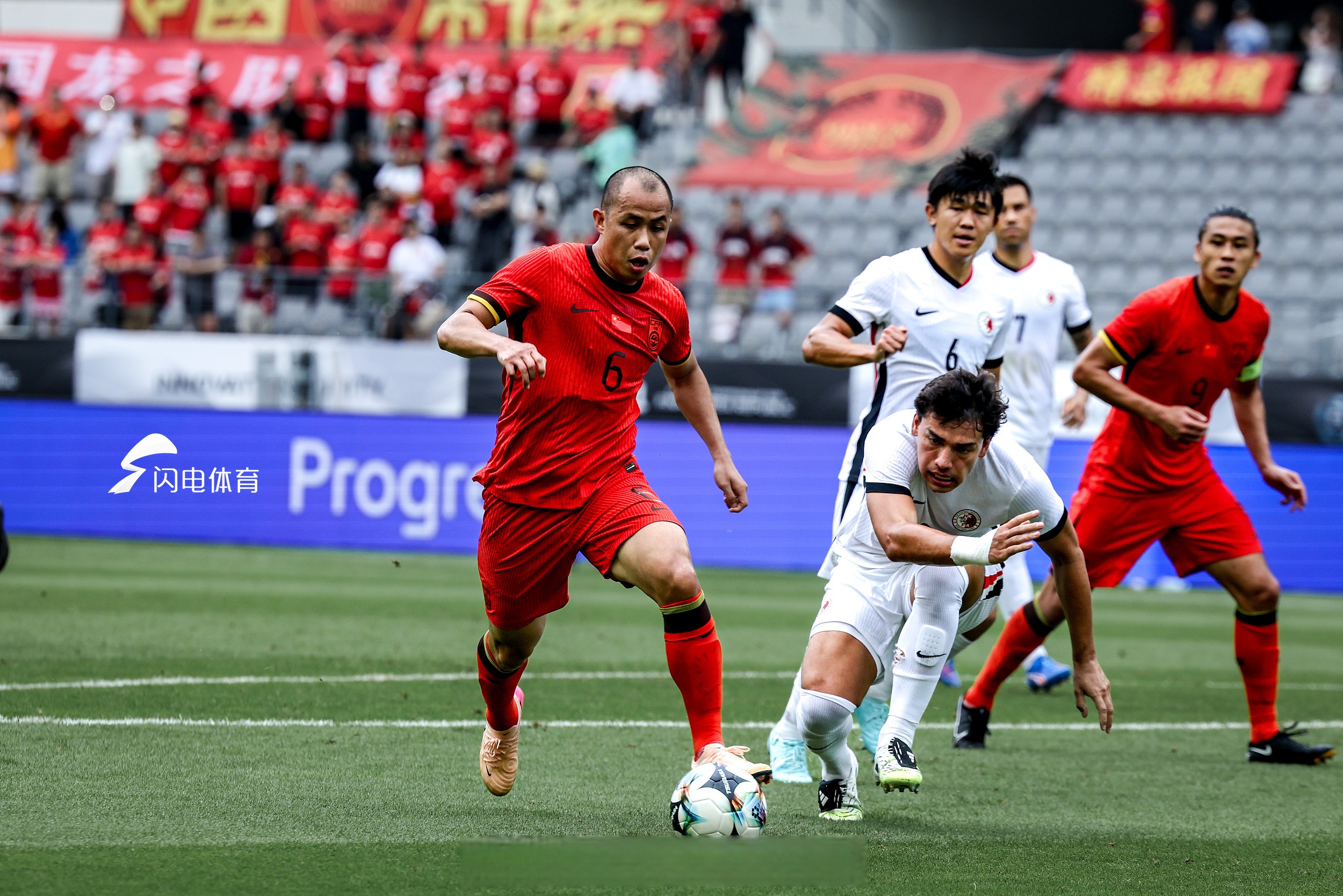 包含东道主国代表队表现抢眼，取得佳绩的词条