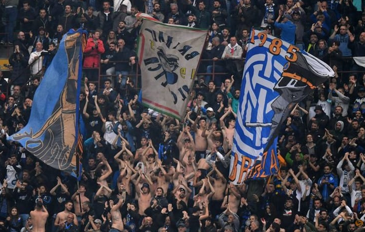 关于马德里双雄相继获胜,联赛竞争白热化的信息 关于马德里双雄相继获胜,联赛竞争白热化的信息