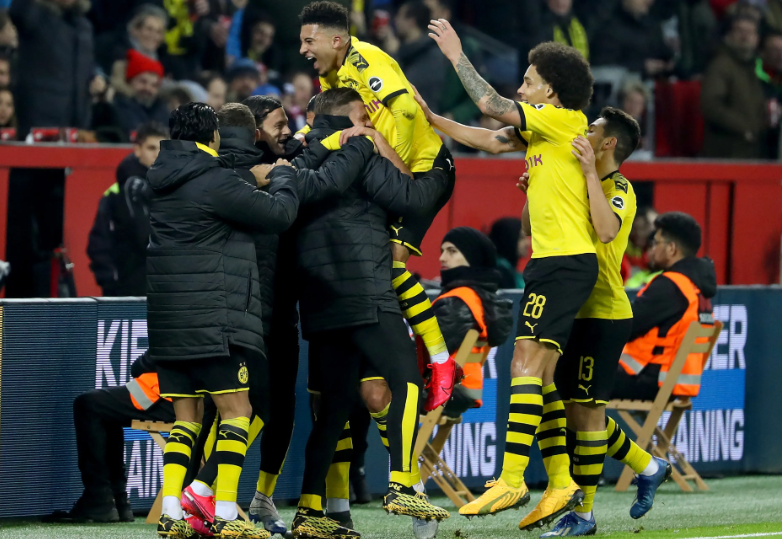 多特蒙德前锋频频错失破门良机，球队成绩下滑的简单介绍