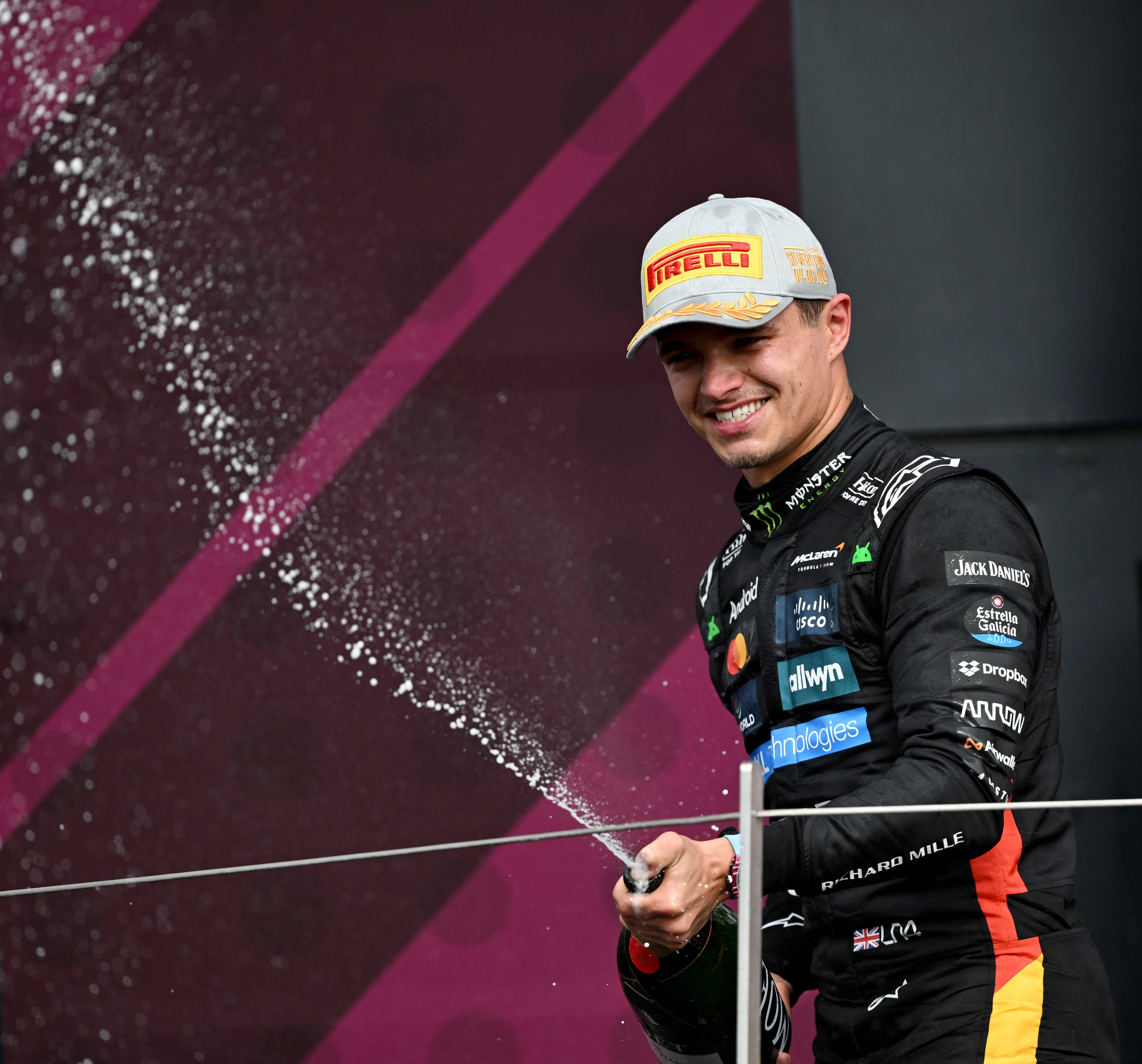 包含索伯车队逆转红牛车队，勒克莱尔刷新纪录的词条