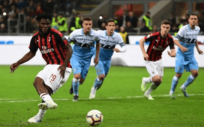 拉齐奥挑战AC米兰，双方展开激烈角逐的简单介绍