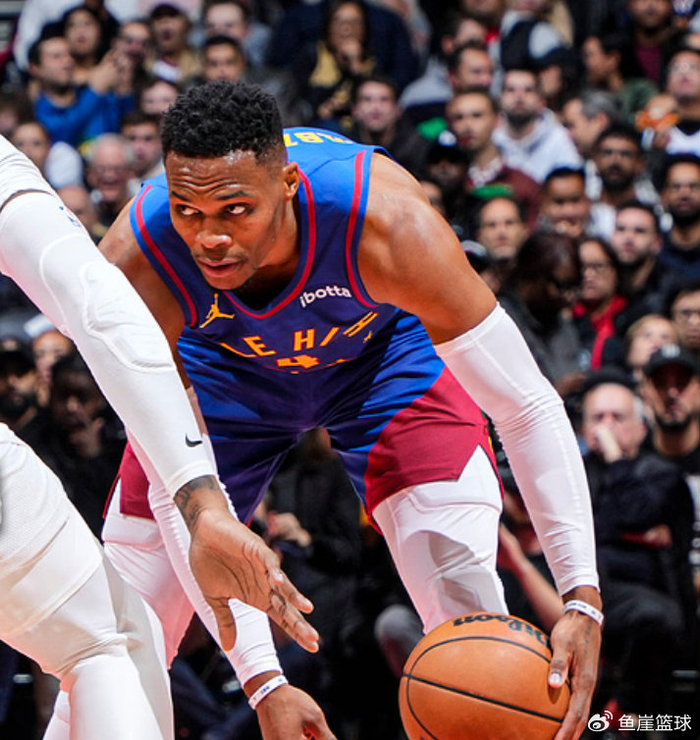 关于猛龙力克国王,拉塞尔三分雨点燃全场的信息 关于猛龙力克国王,拉塞尔三分雨点燃全场的信息