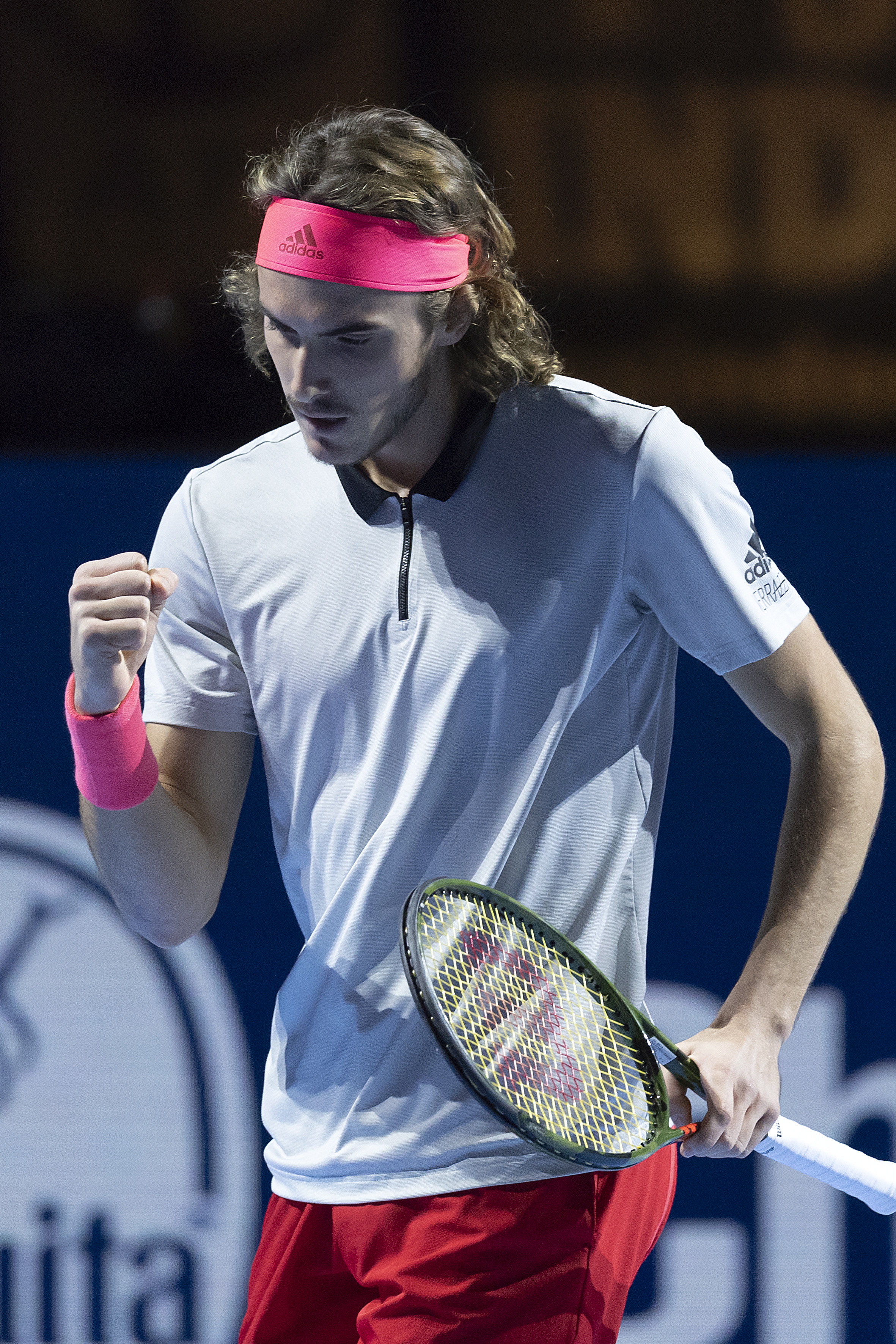 德国网球队翻盘西班牙网球队，西西帕斯完成帽子戏法的简单介绍