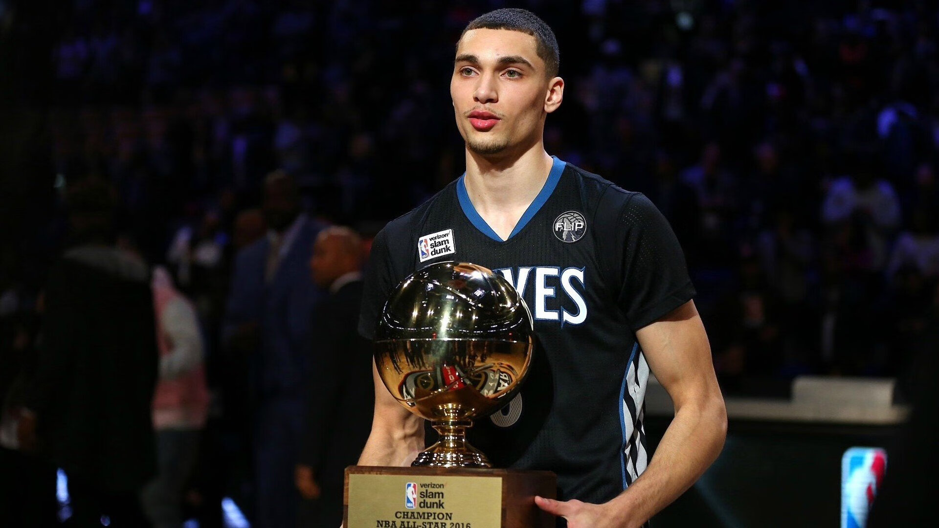 欧冠淘汰赛之夜,贝恩存在感拉满