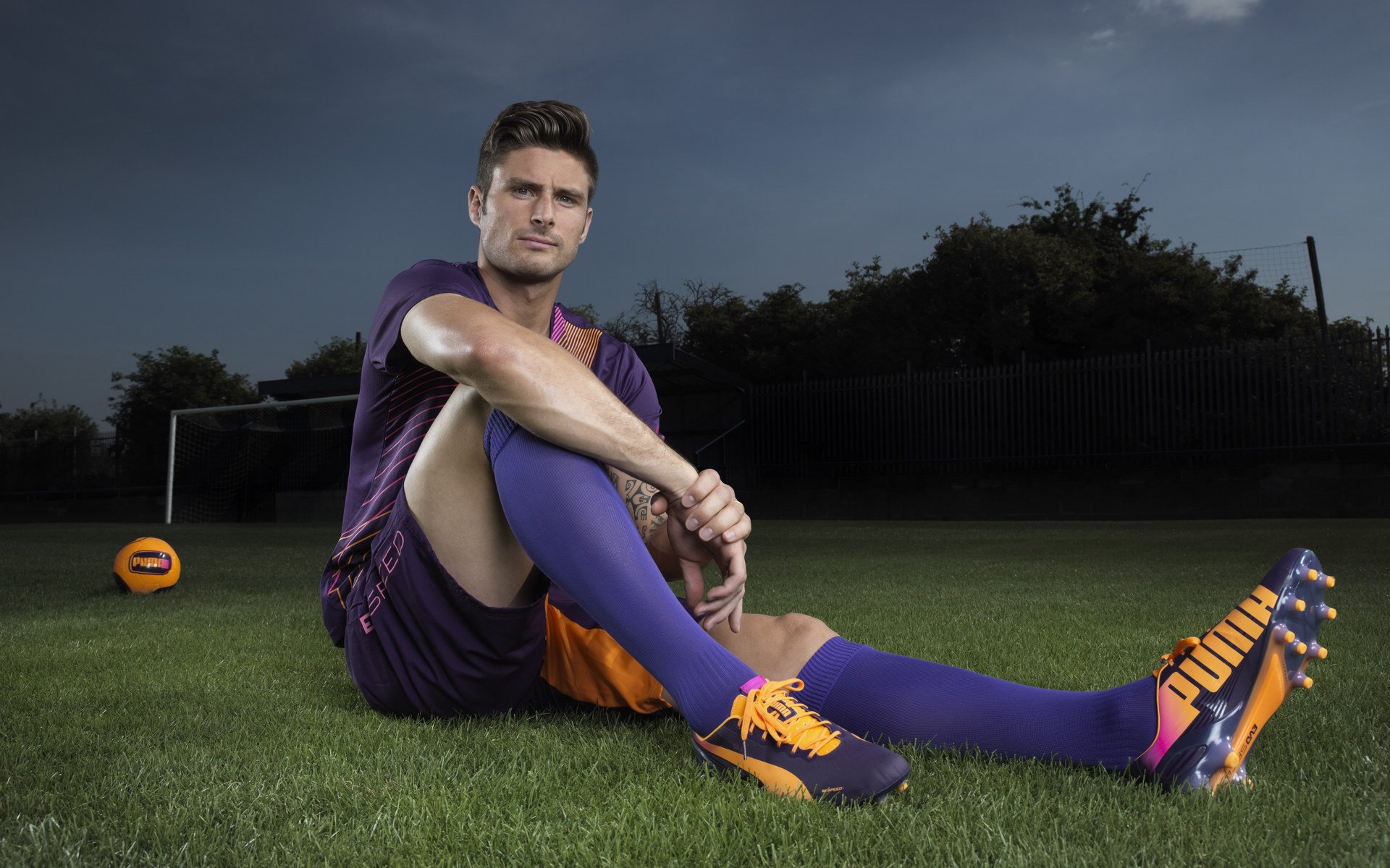 北欧狂鲨与伊比利亚雄狮的角力，苏亚雷斯攻防统治下的挪威血战贝蒂斯