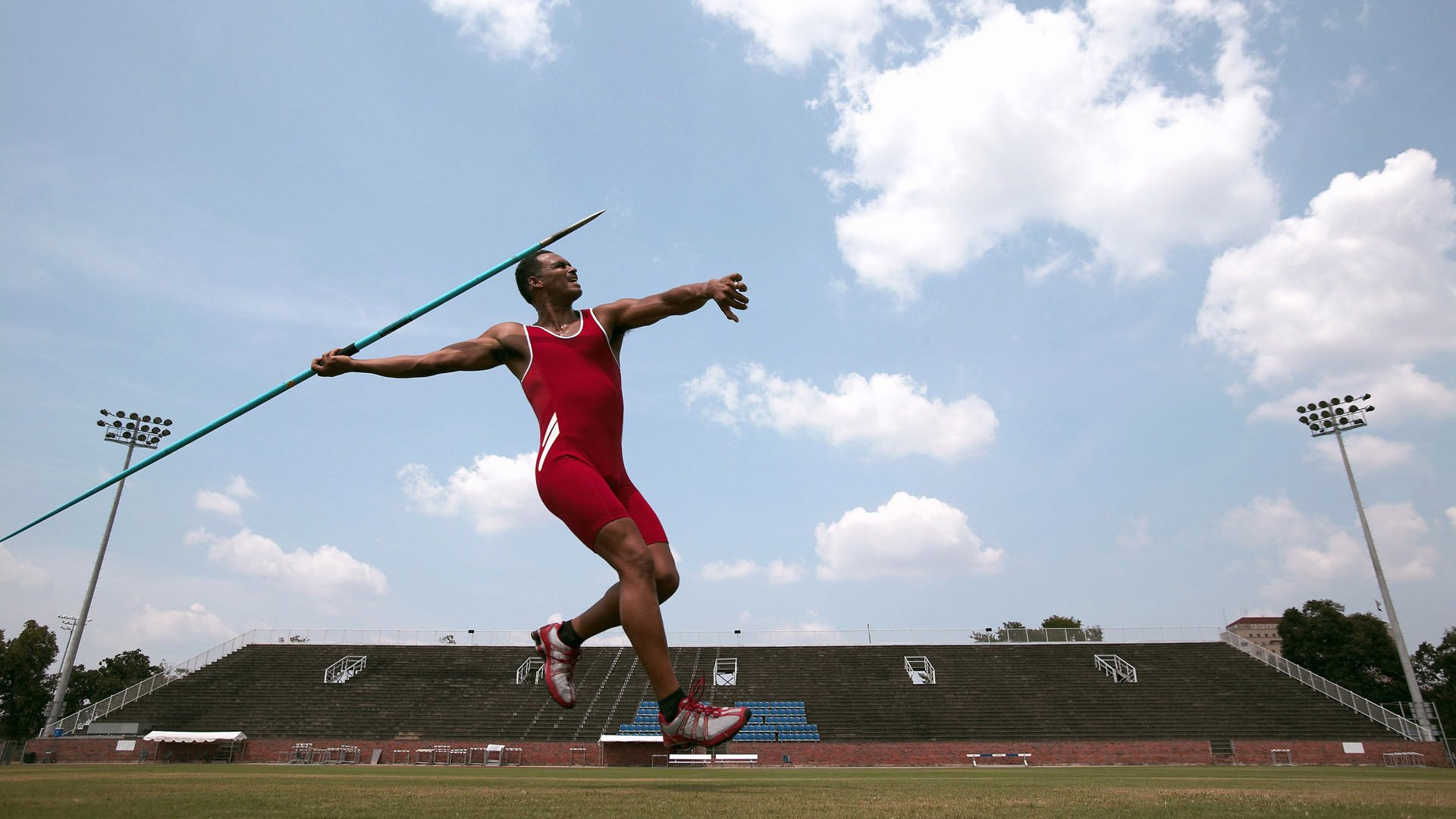 灰熊绝杀天津队，麦科勒姆惊艳四座